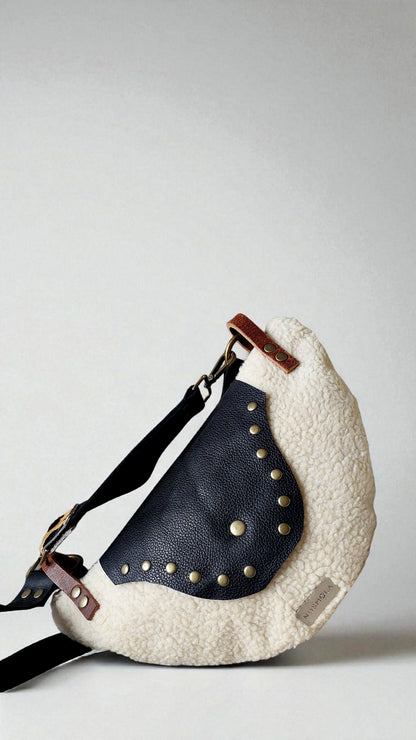 Medialuna corderito Bag