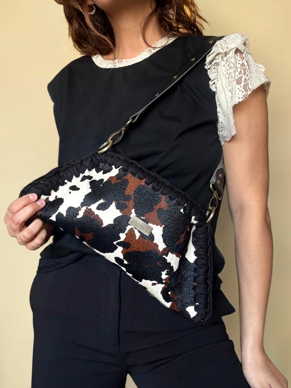 Clutch Isa Cuero Cow