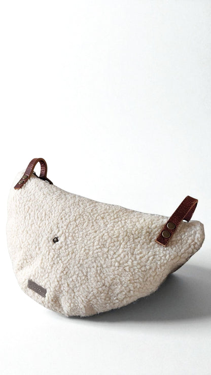 Medialuna corderito Bag