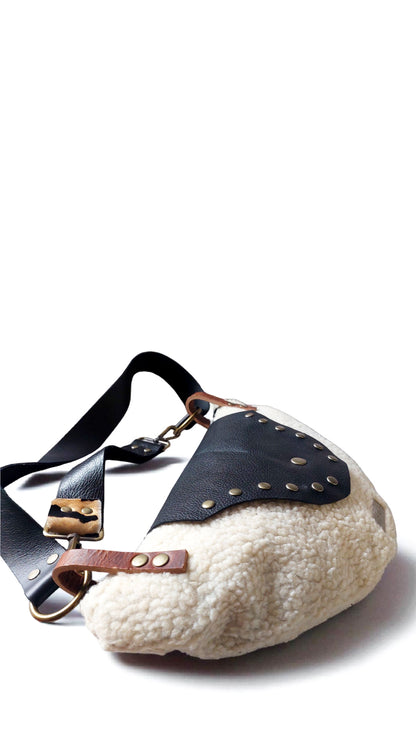 Medialuna corderito Bag