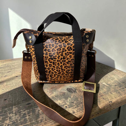 Pocket Tote Print